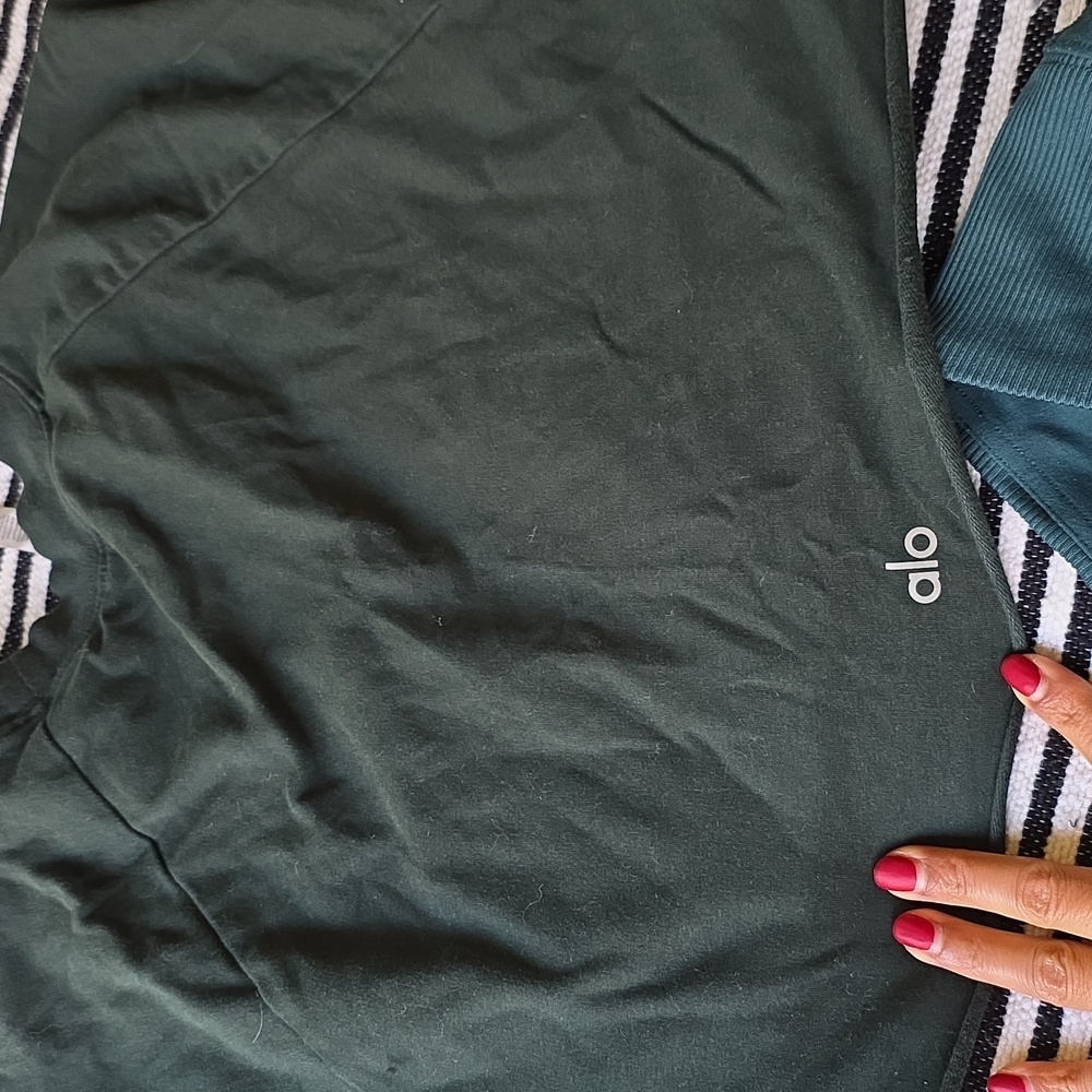 ALO Yoga Forest Green Activewear Set - Picture 4 of 6